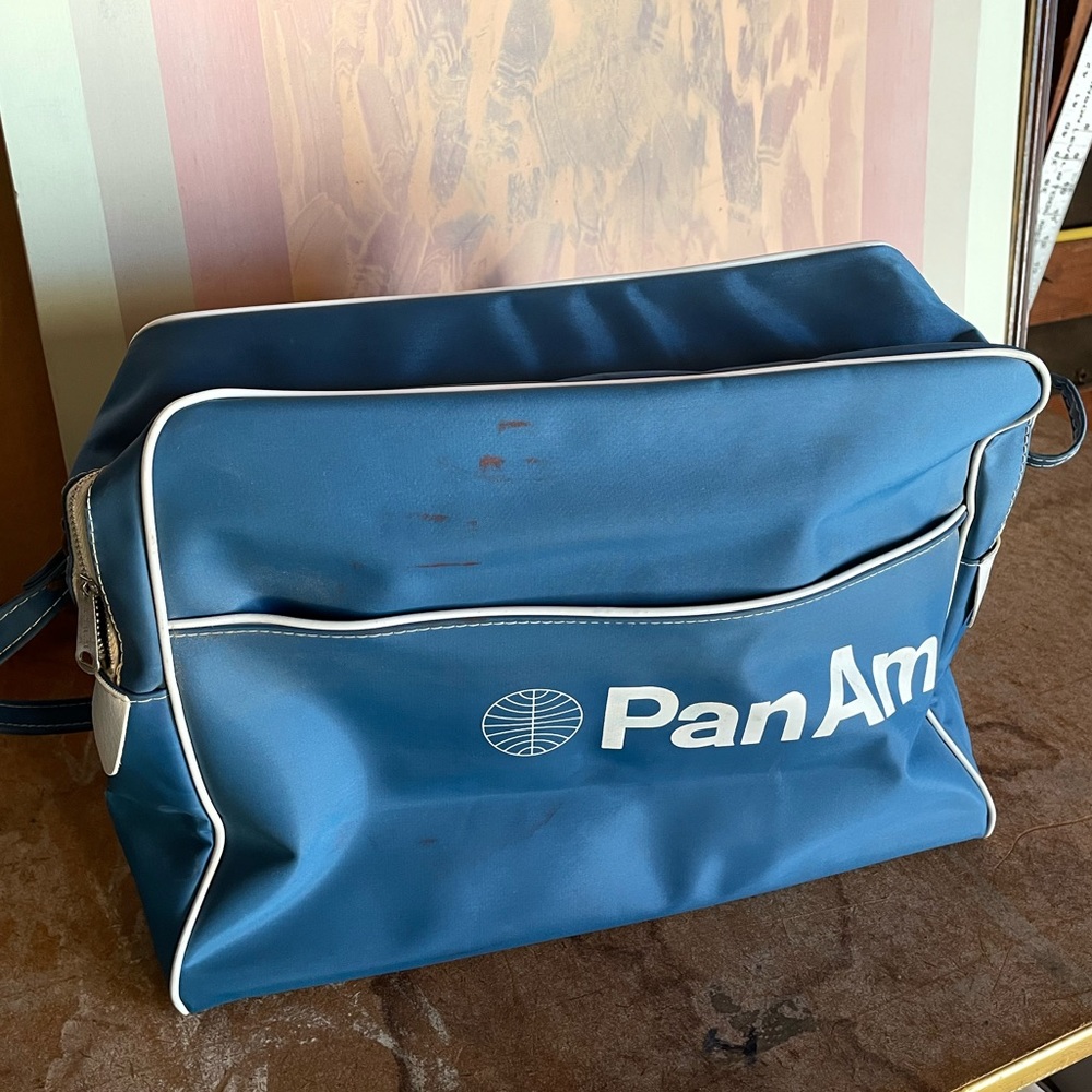 Vintage Original PanAm Airlines Shoulder Bag - In Amazing Condition